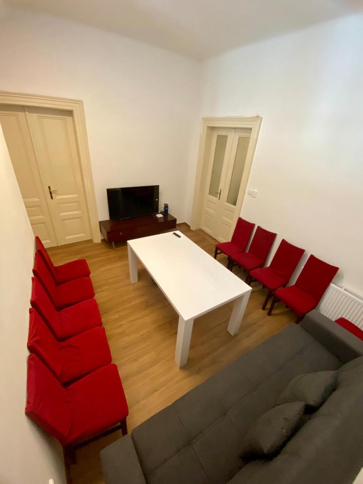 In The Centre Of Appartement